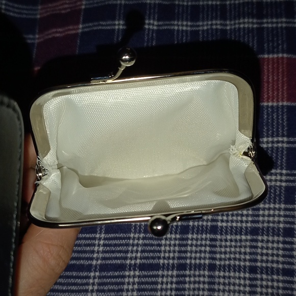 Coin pouch - Picture 3 of 5